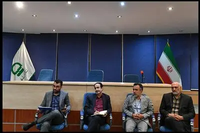 دیدار مدیر کل هنرهای نمایشی با کارکنان تئاتر شهر