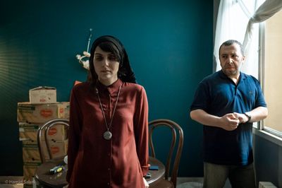 پایان فیلمبرداری فیلم کوتاه"بیرون پشت در"