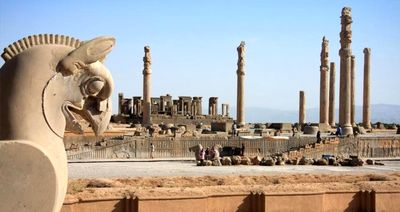 بررسی بارگاه جمشید در فرهنگستان هنر