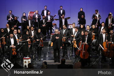 اجرای ارکستر ملی ایران به رهبری فریدون شهبازیان در تالار وحدت