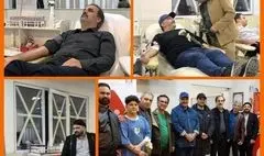 همراهی معاون وزیر با هنرمندان در پایگاه مرکزی انتقال خون استان تهران
