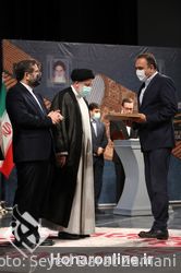 اختتامیه سی‌ونهمین جایزه کتاب سال در تالار وحدت