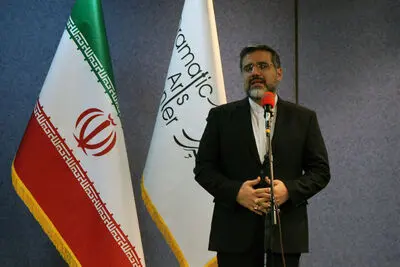 تئاتر شهر قلب تپنده هنر تهران و ایران است