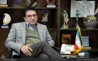 قادر آشنا: تئاتر در نوروز به شکل عادی ساری و جاری است | ژست روشنفکری مشکلی از تئاتر ما دوا نمی‌کند