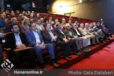 بازدید مرادخانی و جمعی از  اهالی هنر از موزه عروسکی در تالار حافظ