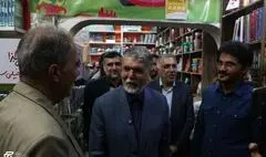 وزارت فرهنگ و ارشاد اسلامی از کسانی که با چنگ و دندان محیط‌های فرهنگی را زنده نگه می‌دارند حمایت می‌کند