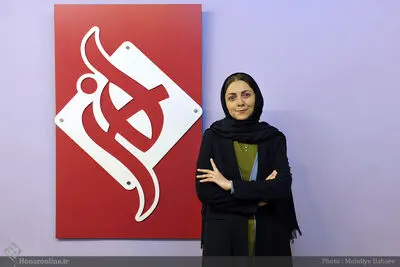 لیلی عاج: تئاتر کارگری دغدغه‌‌ام است / نوشتن برای من عرق‌ریزان روح است / تئاتر را باید جهادی کار کرد