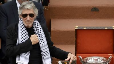 حمایت راجر واترز از برافراشتن پرچم فلسطین در ورزشگاه ویمبلی لندن