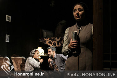 نمایش "آگوست در اوسیج کانتی" در تماشاخانه مهرگان