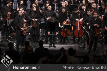 اجرای ارکستر سمفونیک تهران به رهبری شهرداد روحانی در تالار وحدت