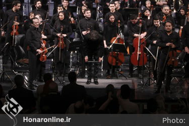 اجرای ارکستر سمفونیک تهران به رهبری شهرداد روحانی در تالار وحدت