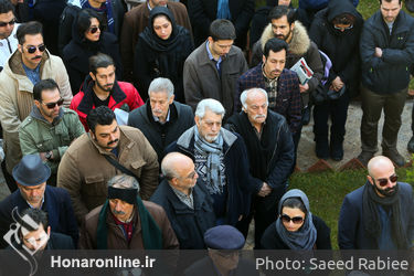 تشییع پیکر دنیا فنی زاده‎ از مقابل خانه سینما