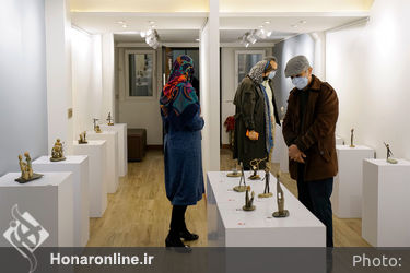 نمایشگاه مجسمه های سنگی "سید رحیم حسینی" با عنوان "نبض درون" در گالری بهارک 