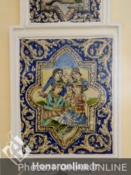 نمونه ای از کاشی های موزه مقدم