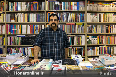 کتاب‌گردی هنرمندان و فرهنگیان در نشر مرکز2