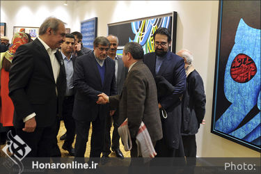 بازدید هنرمندان از آثار دهمین حراج تهران