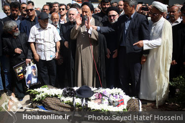 تشییع پیکر سید ضیاءالدین دری از خانه سینما