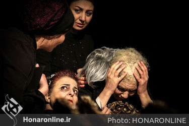نمایش "آگوست در اوسیج کانتی" در تماشاخانه مهرگان