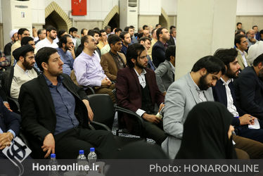 دیدار اهالی فرهنگ و ادب و شاعران در شامگاه زادروز امام حسن مجتبی(ع) با رهبر معظم انقلاب