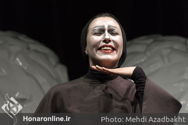 نمایش "بازرس هاند واقعی" در تماشاخانه مهرگان