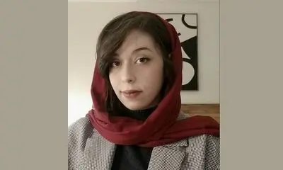 جریان در تکرار / روایت ژاله اکبری از نمایشگاه "میان" در گالری این‌جا