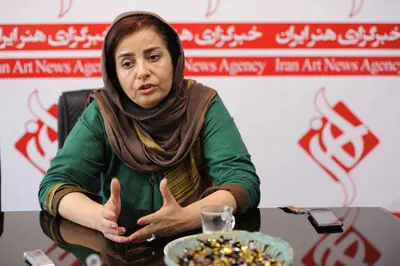 منیره ملکی: تورم تجمل و تاریخی‌گری در طراحی لباس دامن‌گیر سریال‌های تاریخی شده است