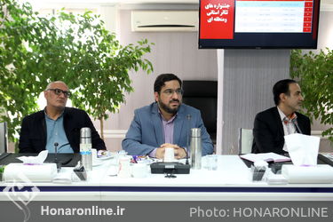 نشست دبیر عالی شورای انقلاب فرهنگی با تعدادی از هنرمندان تئاتر