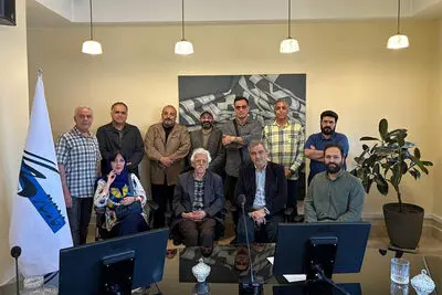مدیرکل هنرهای نمایشی به خانه تئاتر رفت
