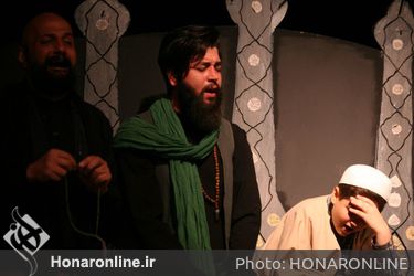 نمایش "پشت دیوار عمارت" در تماشاخانه سرو