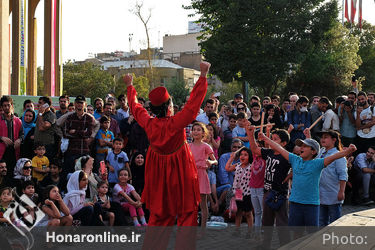 اولین روز از هفدهمین جشنواره بین‌المللی تئاتر عروسکی تهران- مبارک
