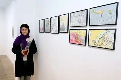خطوط و روایت ناخودآگاه فرم‌ها / نمایش طراحی‌های ندا زارع در گالری امکان