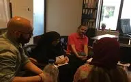 پرهیز از بیگانگان / نمایش 