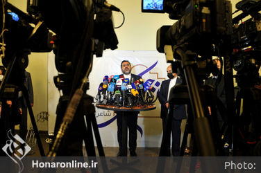 بزرگداشت حکیم نظامی برنامه ویژه آیین بزرگداشت حکیم نظامی با حضور شخصیتهای ملی و بین المللی و اهالی فرهنگ و هنر