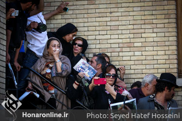 تشییع پیکر ناصر ملک مطیعی در خانه سینما