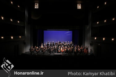 اجرای ارکستر سمفونیک تهران به رهبری شهرداد روحانی در تالار وحدت
