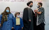 تجلیل از اسدالله یکتا در اکران خصوصی «طبقه یک و نیم» | تشویق ایستاده ارشا اقدسی