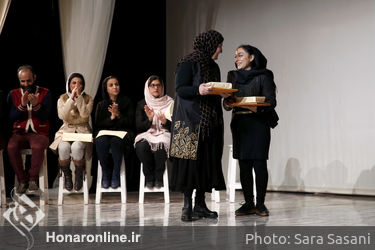 اختتامیه جایزه ادبیات نمایشی سی و ششمین جشنواره بین المللی تئاتر فجر در سالن ناظر زاده کرمانی