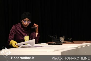 نمایش "اضافه حقوق" مجموعه تئاتر دیوار چهارم - غزاله عنایتی