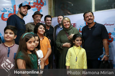اكران فيلم توپولى و من در سينما صحرا