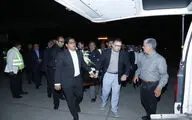 استقبال از پیکر امیرهوشنگ ابتهاج با حضور جمعی از اهالی فرهنگ و هنر در فرودگاه امام خمینی (ره)