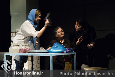 نمایش "سه کیلو ۲۵۰ گرم" در عمارت نوفل‌لوشاتو