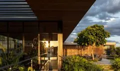 طراحی خانه‌های مدرن با معماری بیوفیلیک