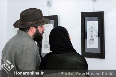 نمایشگاه آثار سورئال با خودکار فرامرز گل‌زاده در گالری بهروز