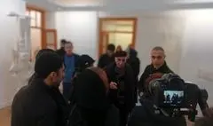 موقع تماشای این مجسمه ها مراقب باشید 