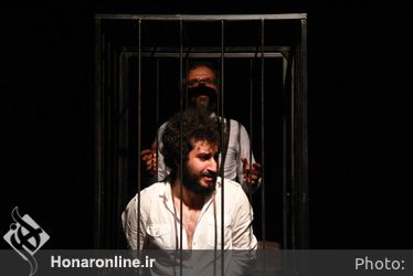 نمایش "دوستان" در تماشاخانه اهورا