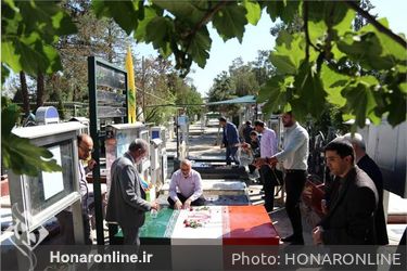 ادای احترام به شهدای والا مقام فرهنگ هنر و رسانه