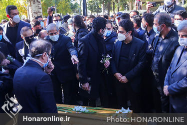 آرامگاه فردوسی در تعزیت آواز مردم ایران / وداع با خسرو خوبان محمدرضا شجریان