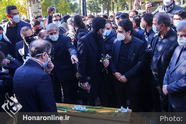 آرامگاه فردوسی در تعزیت آواز مردم ایران / وداع با خسرو خوبان محمدرضا شجریان