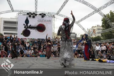 نخستین روز نوزدهمین جشنواره نمایش های آیینی و سنتی