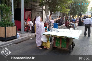 آیین پایانی جشنواره نمایش‌های آئینی و سنتی در خیابان بهشت و محله قدیمی سنگلج